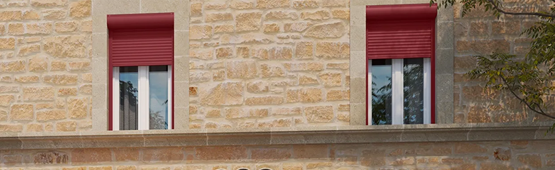 Comment ouvrir un coffre de volet roulant intérieur ?